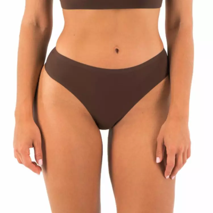 FL2327CRT Kalhotky FANTASIE SMOOTHEASE INVISIBLE STRETCH THONG COFFEE ROAST